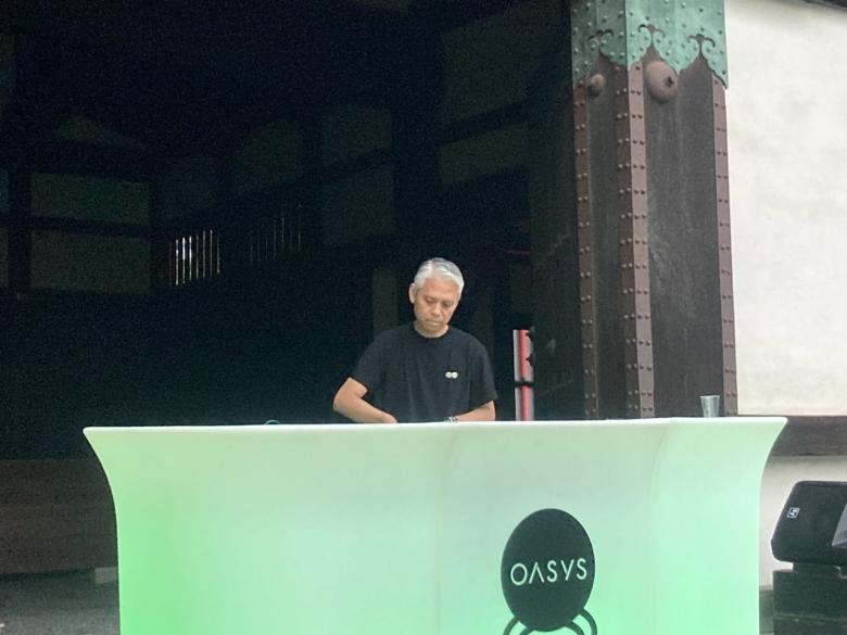 大沢伸一氏のDJプレイ